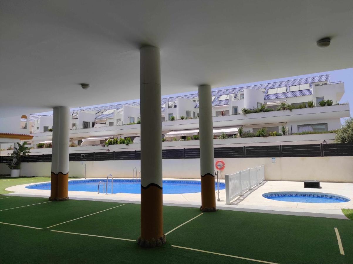 Apartamento Centrico Con Garaje Y Cercano A La Pl Zahara de los Atunes Luaran gambar